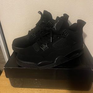 Jordan 4 black cats size 8.5